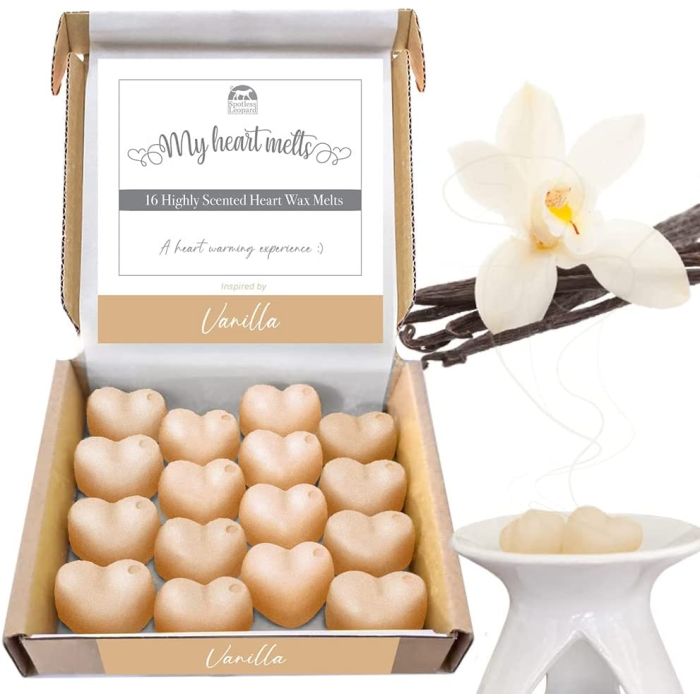 Vanilla Wax Melts: 16 x 5g Heart Shaped Wax Melts Scented with Vanilla in a Gift Box, Cruelty & Plastic Free, Candles Gifts for Women, Candle Alternative