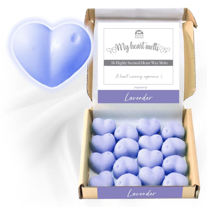 Cera de lavanda derretida: 16 piezas x 5 g de vela de lavanda derretida en forma de corazón de larga duración | Sin plástico | Libre de crueldad | Vegano | Se admiten mascotas | Hecho a mano en el Reino Unido, alternativa a las velas. 