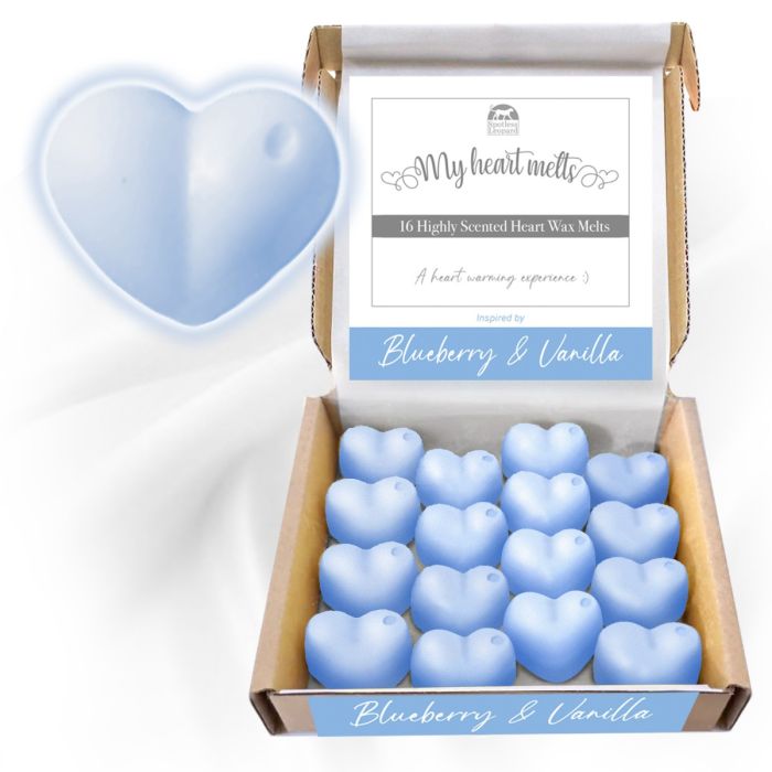 Blueberry and Vanilla Wax Melts- 16 x 5g Heart Shaped Strong Scented Wax Melts in a Gift Box, Handemade in The UK, Candle Alternative